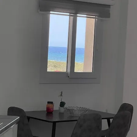 Lightness Apartment By The Sea Фамагуста Екстер'єр фото